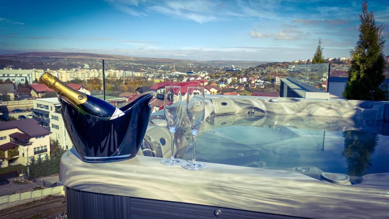 Aparthotel Nox Cluj-Napoca Exteriör bild